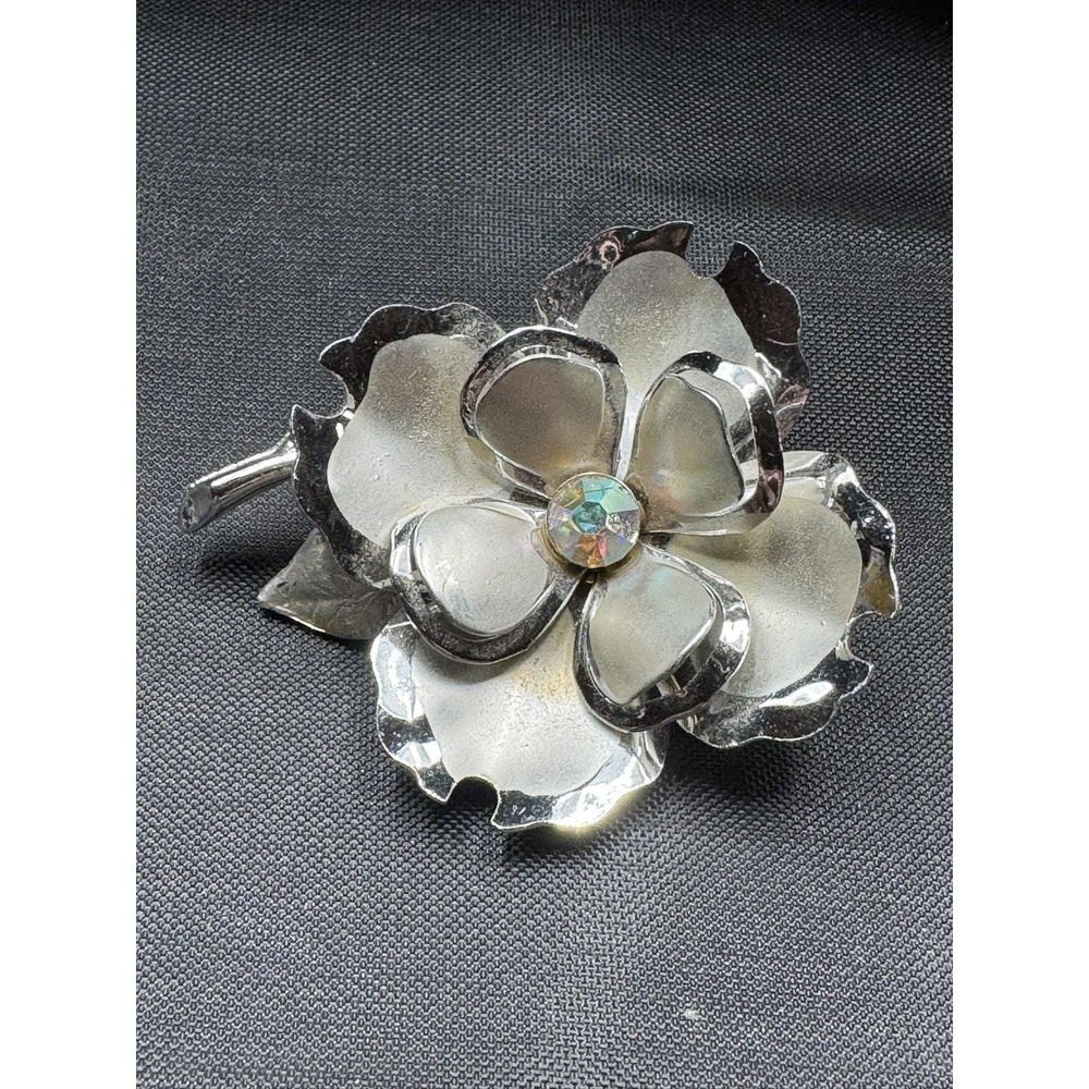 Vintage Metal Flower Aurora Borealis Brooch Silvertone